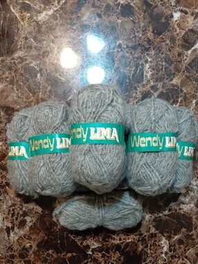 Lot of 9 Vintage New Wendy Lima Gray Chunky Acrylic/Wool Yarn